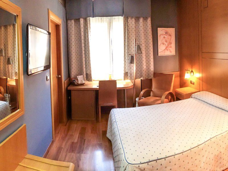 Reino De Hotel 3*